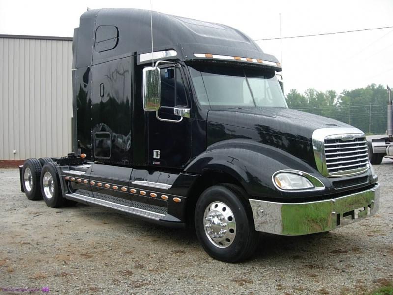       Freightliner Columbia ...