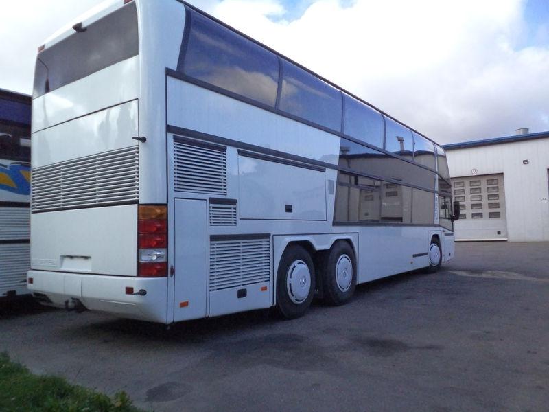  4:   NEOPLAN 122/3